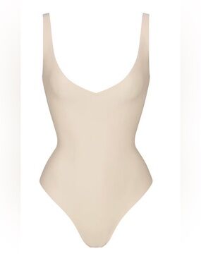 SKIMS UNLINED PLUNGE THONG BODYSUIT - Sand